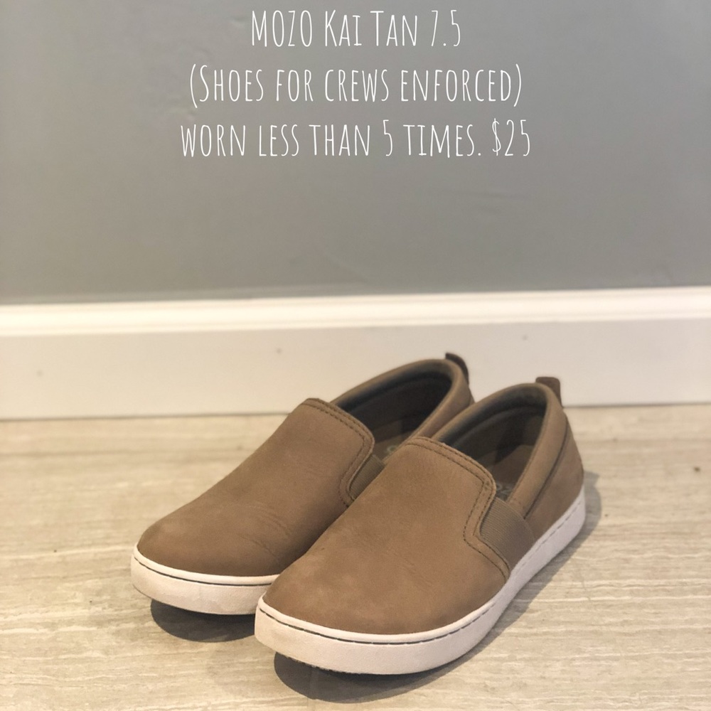 Mozo Kai slip resistant tan shoes